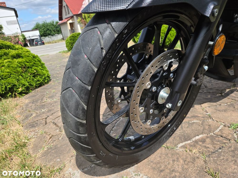 Suzuki V-STROM - 19