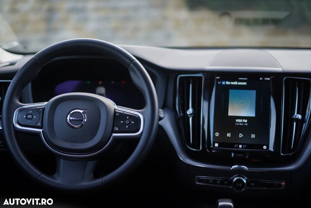 Volvo XC 60 B4 MHEV Momentum Pro - 18