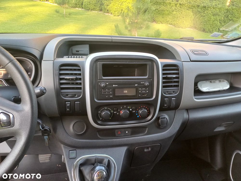 Renault trafic - 3