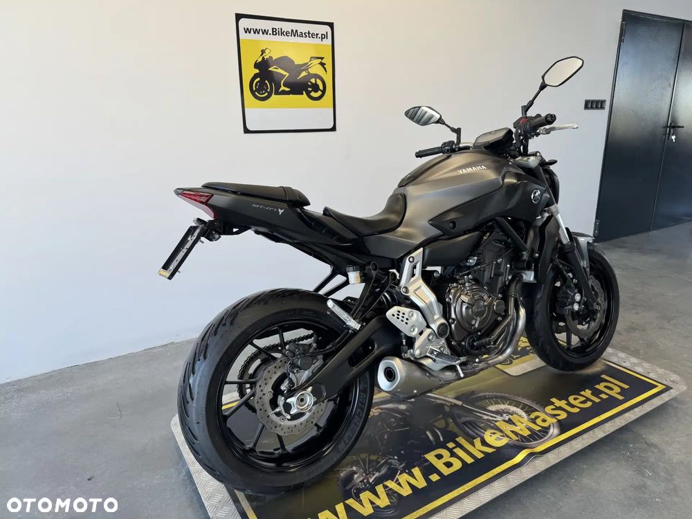 Yamaha MT - 5