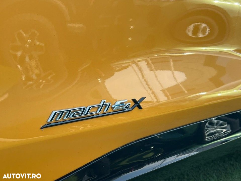 Ford Mustang Mach-E - 16