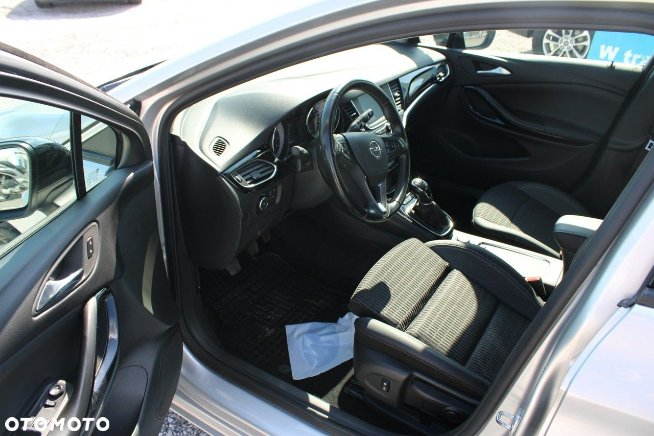Opel Astra - 12