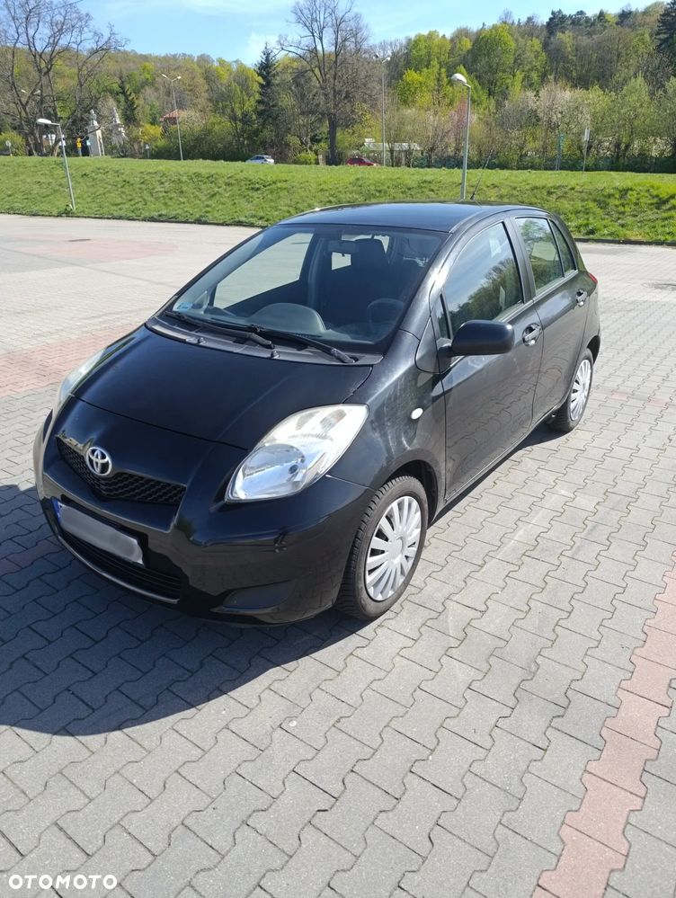 Toyota Yaris - 7