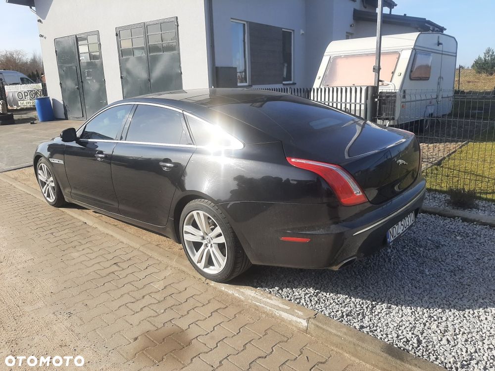 Jaguar XJ - 7