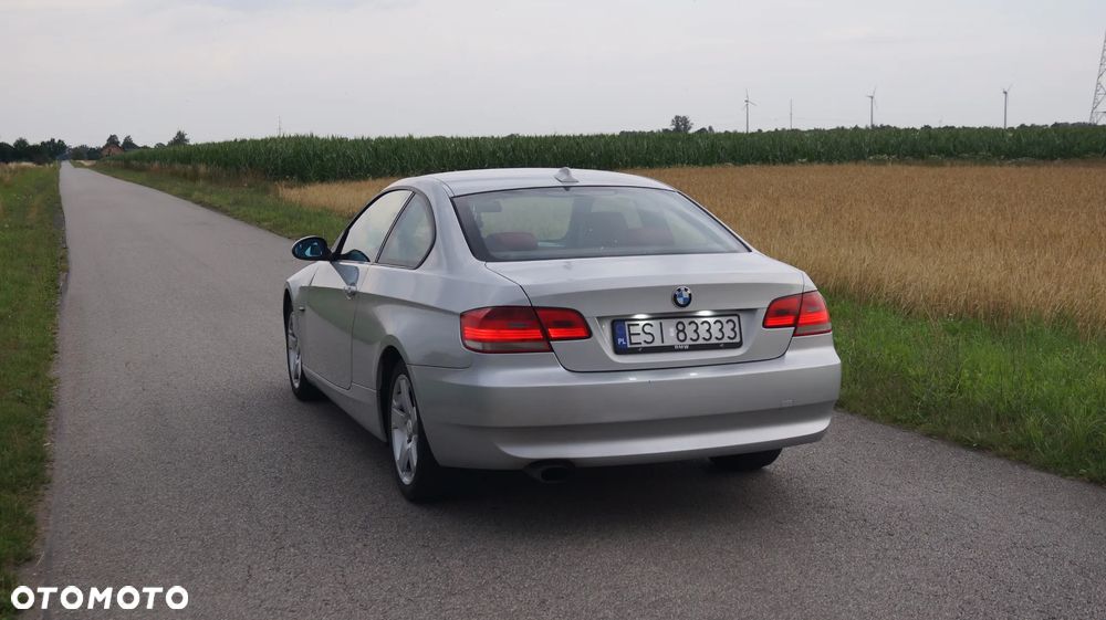 BMW Seria 3 320d - 8
