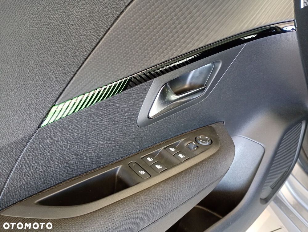 Peugeot 208 50kWh Active - 29