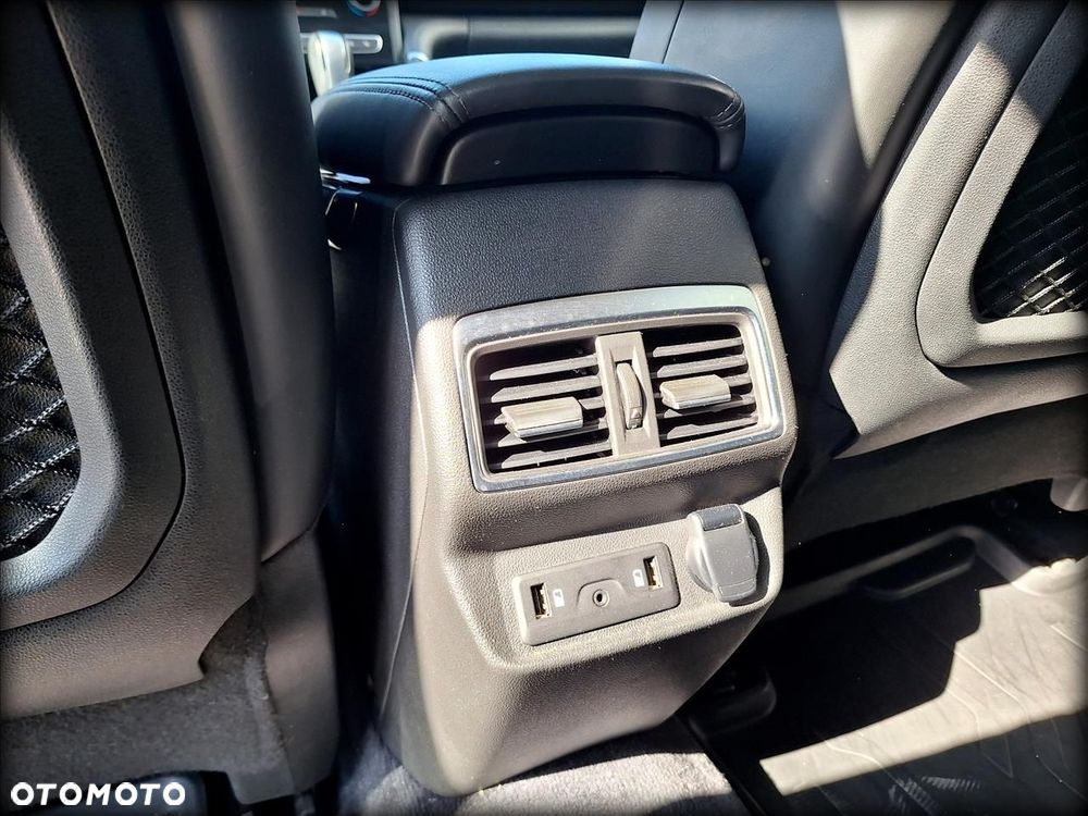 Renault Koleos 2.0 dCi Initiale Paris 4x4 X-Tronic - 10