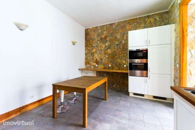 Apartamento T2 na Graça, com logradouro privativo - Grande imagem: 4/30