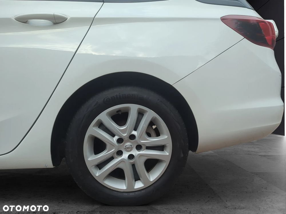 Opel Astra 1.2 T Elegance S&S - 22