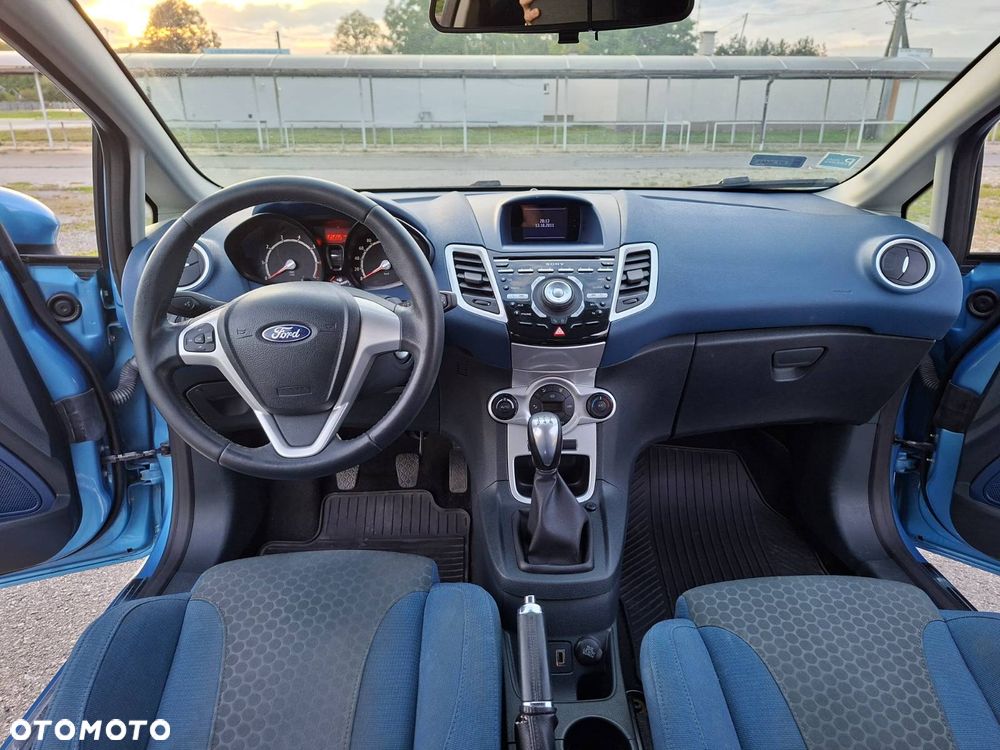 Ford Fiesta - 12