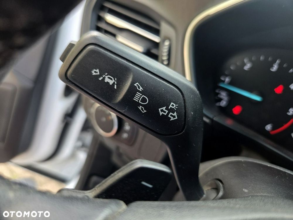 Ford Focus 1.5 EcoBlue Start-Stopp-System ST-LINE - 20