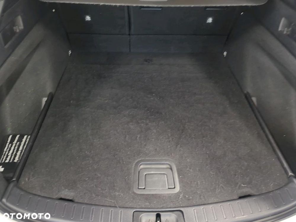 Toyota Corolla 1.8 Hybrid Comfort - 10