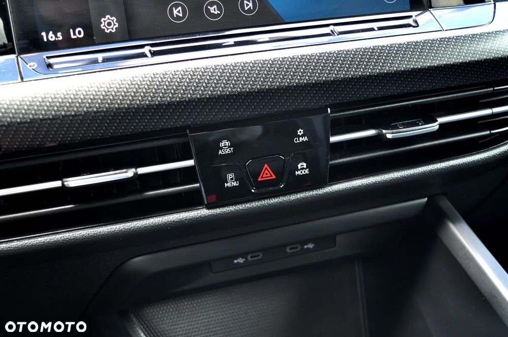 Volkswagen Golf 1.5 eTSI OPF DSG R-Line - 16