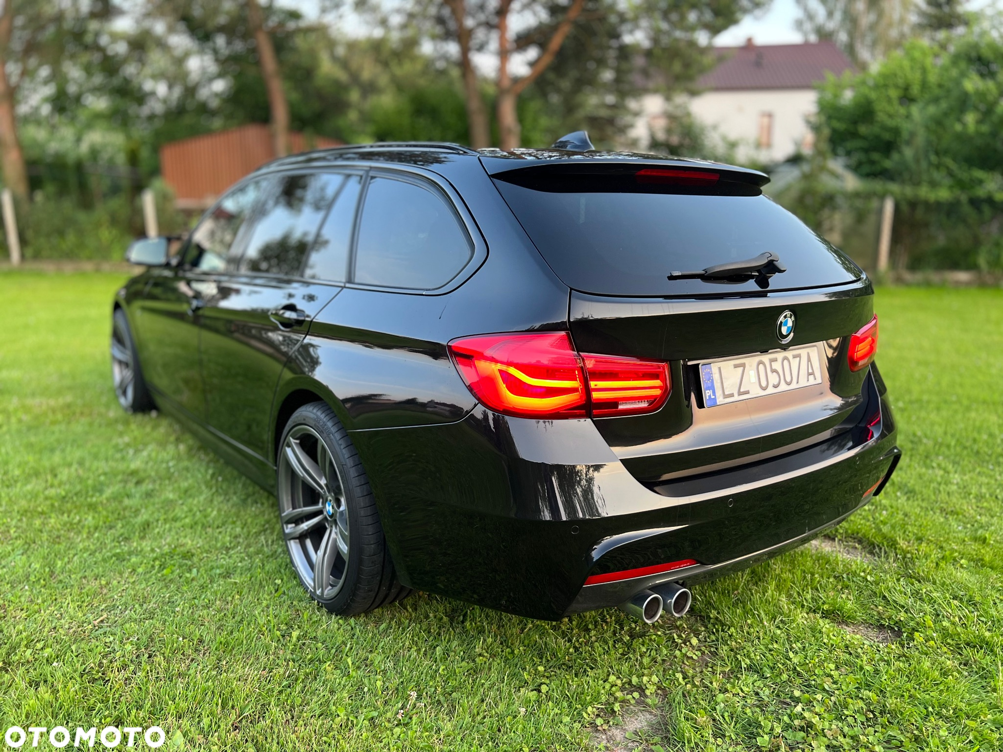 BMW Seria 3 320d Touring xDrive - 4