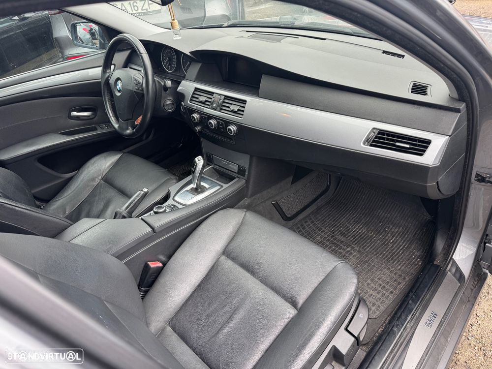 BMW 520 dA Executive - 34