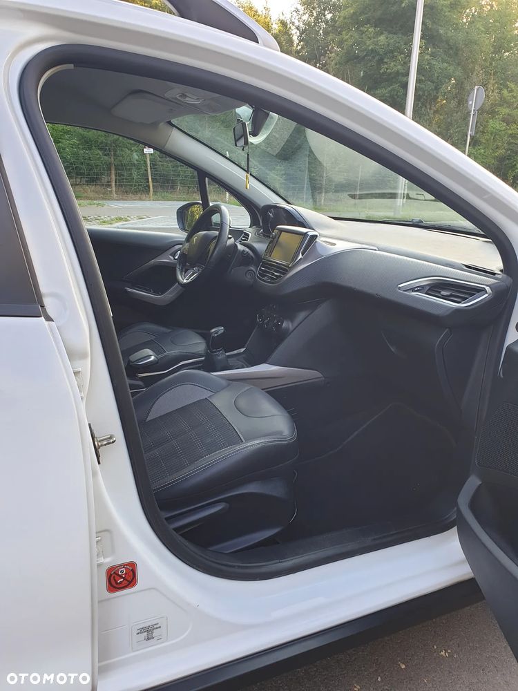 Peugeot 2008 e-HDi FAP 92 STOP & START Active - 11