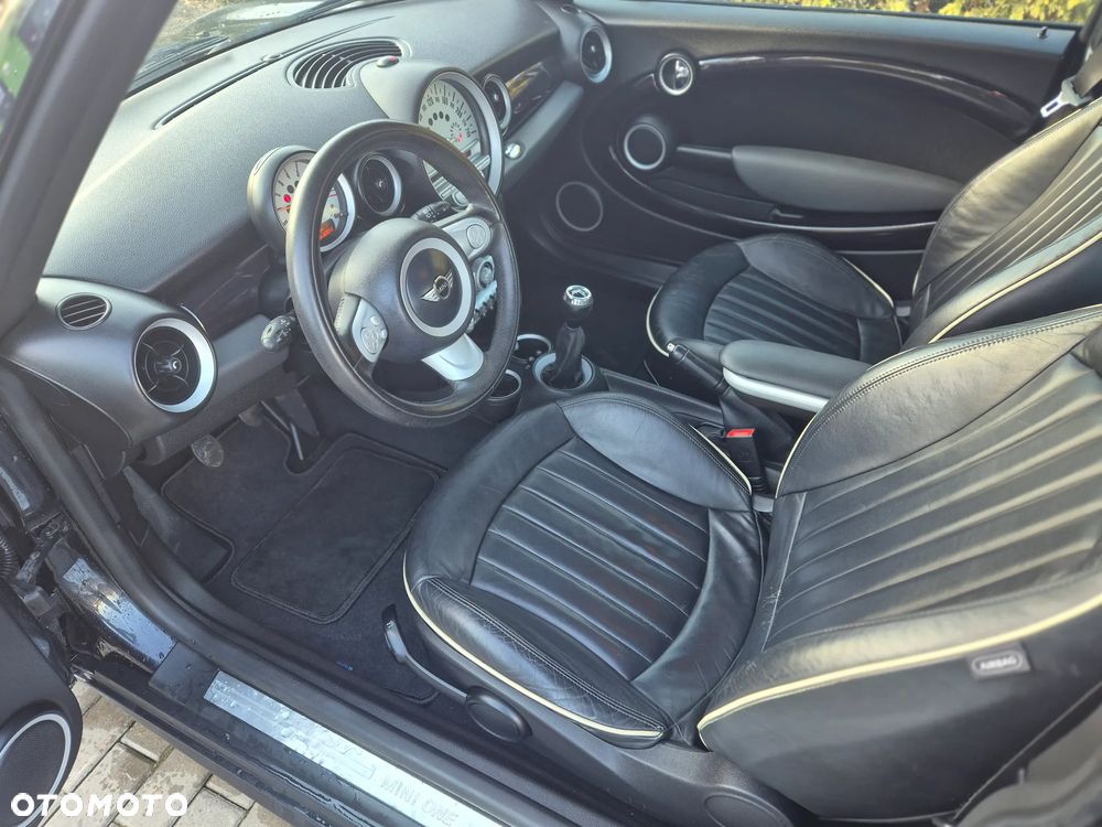 MINI ONE - 19