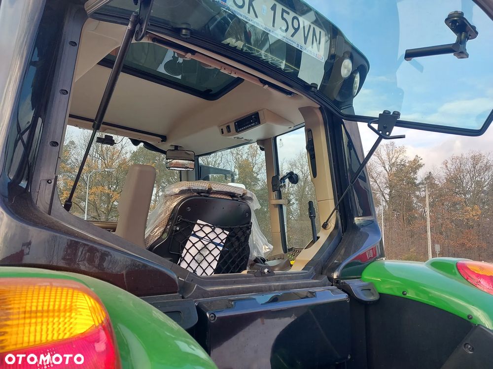 John Deere 6090M - 8