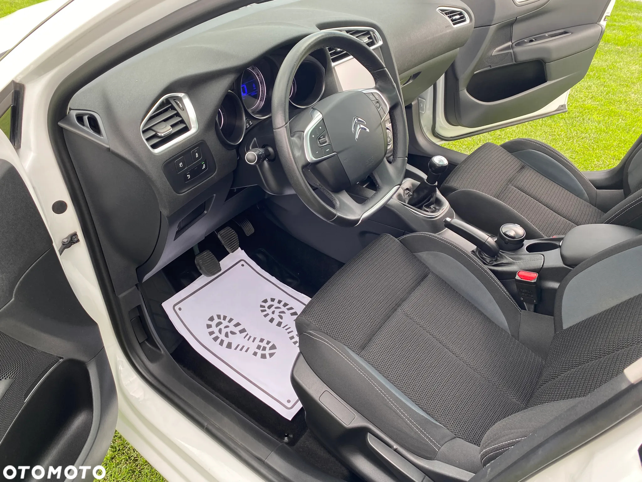 Citroën C4 1.2 PureTech Feel - 6