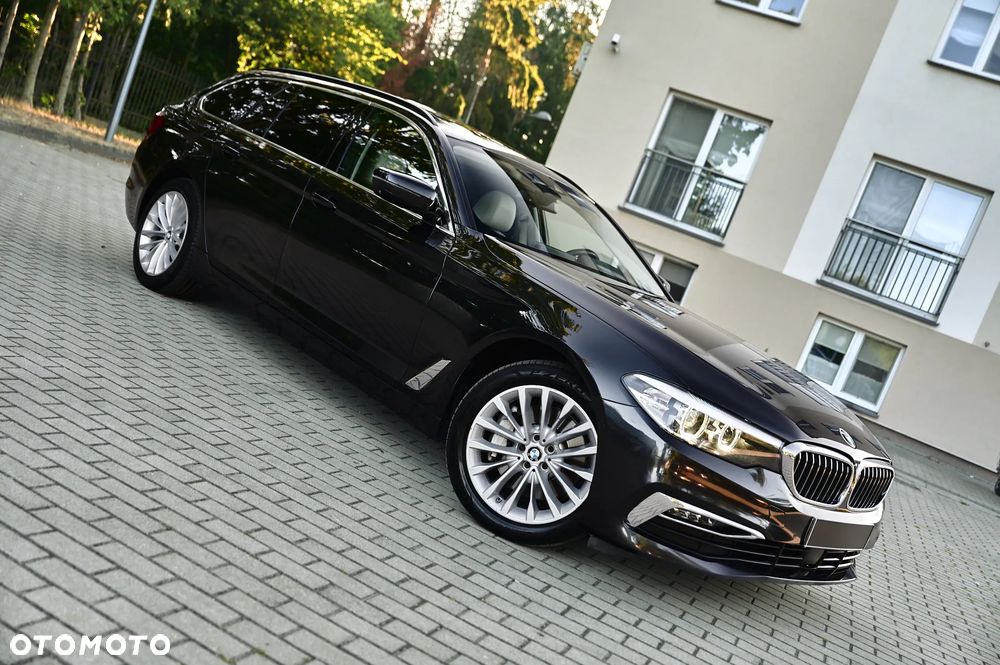BMW Seria 5 525d Luxury Line - 3