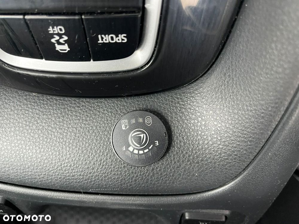 Toyota Corolla - 10