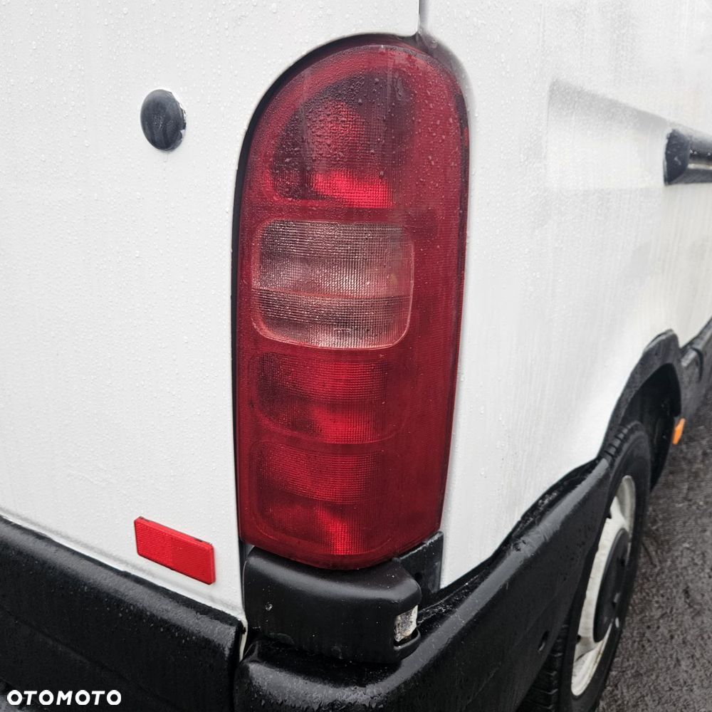 Renault Master II  (lak. 0389) pojazd na części: maska, zderzak, drzwi, szyby, lusterka, chłodnica - 15