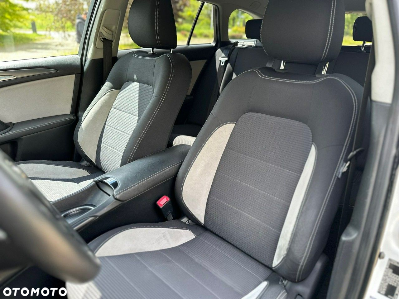 Toyota Avensis Touring Sports 1.8 Edition S+ - 20