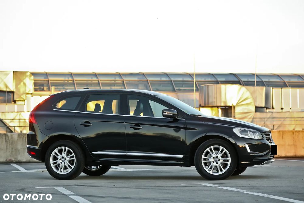 Volvo XC 60 D4 Geartronic Summum - 4