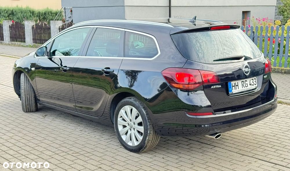 Opel Astra IV 2.0 CDTI Cosmo - 12