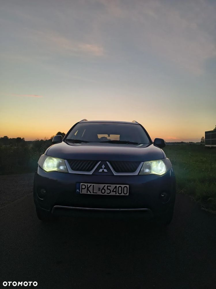 Mitsubishi Outlander 2.4 4WD Intense - 39
