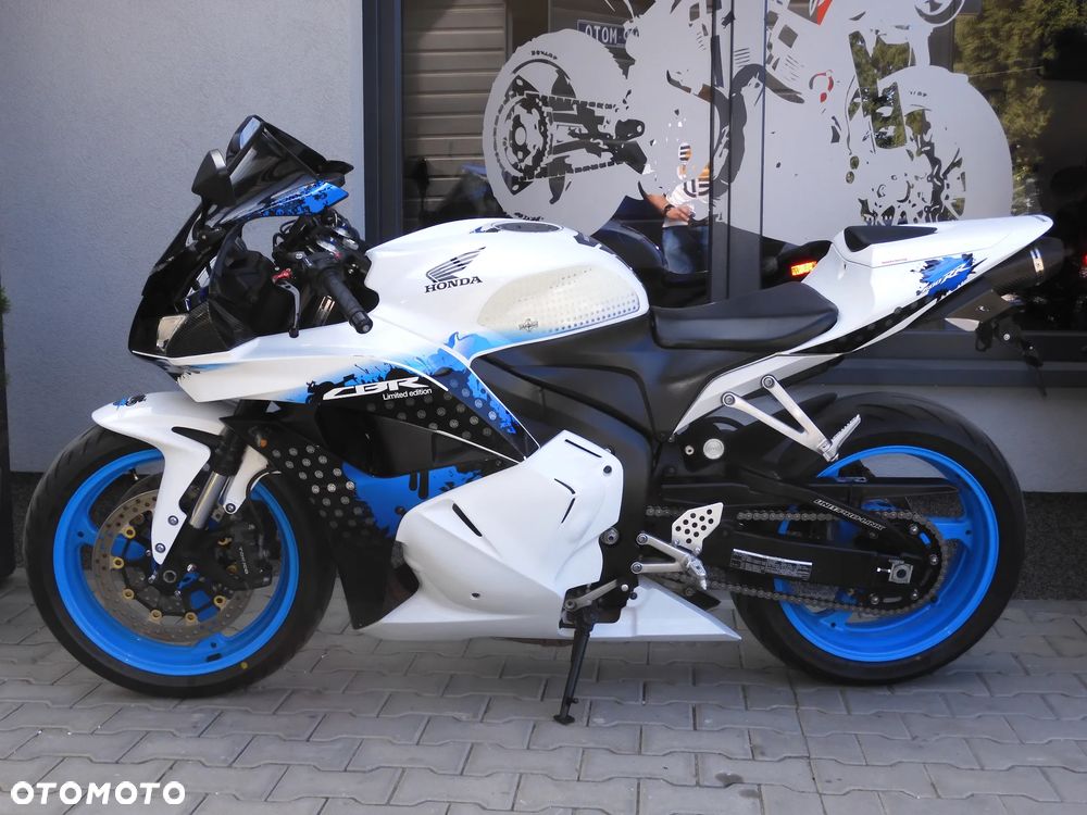 Honda CBR - 35