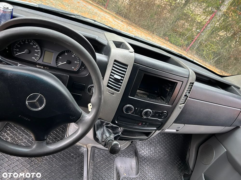 Mercedes-Benz Sprinter - 8