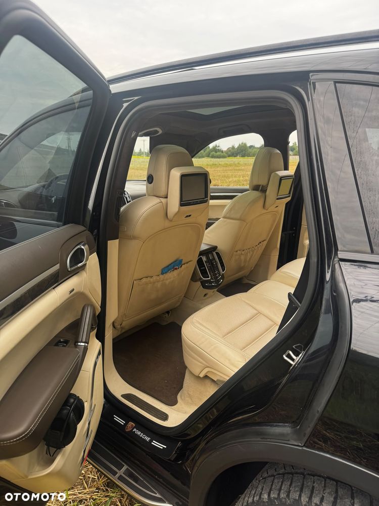 Porsche Cayenne - 9
