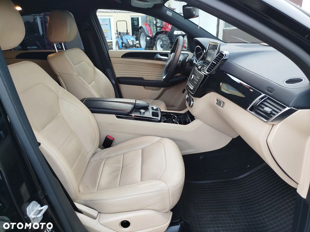 Mercedes-Benz GLE 350 d Coupe 4Matic 9G-TRONIC AMG Line - 11