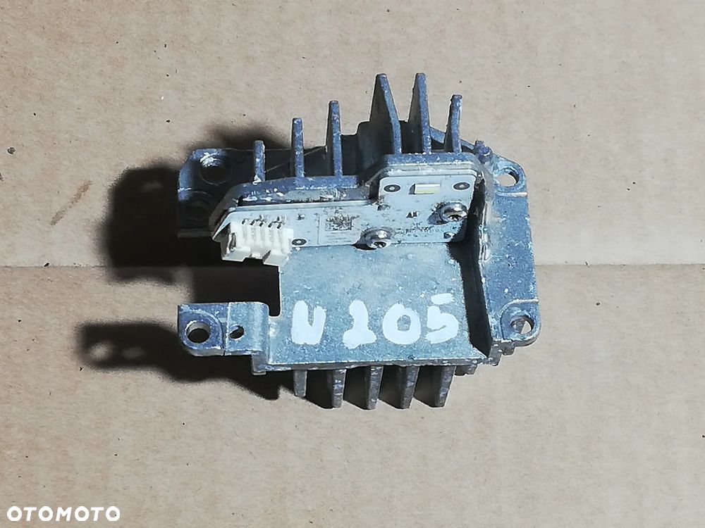 MERCEDES W205 moduł przetwornica lampy LED 140800105400 - 2