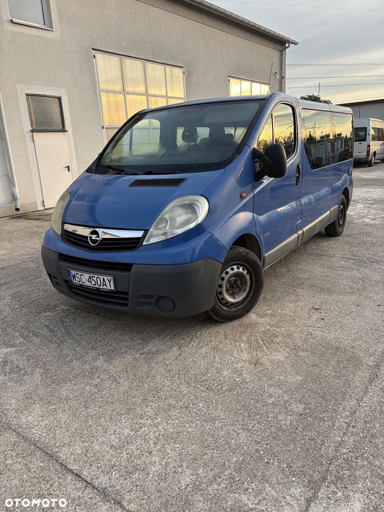 Opel Vivaro - 1