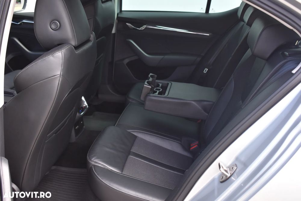 Skoda Octavia 2.0 TDI DSG 4X4 Style - 7