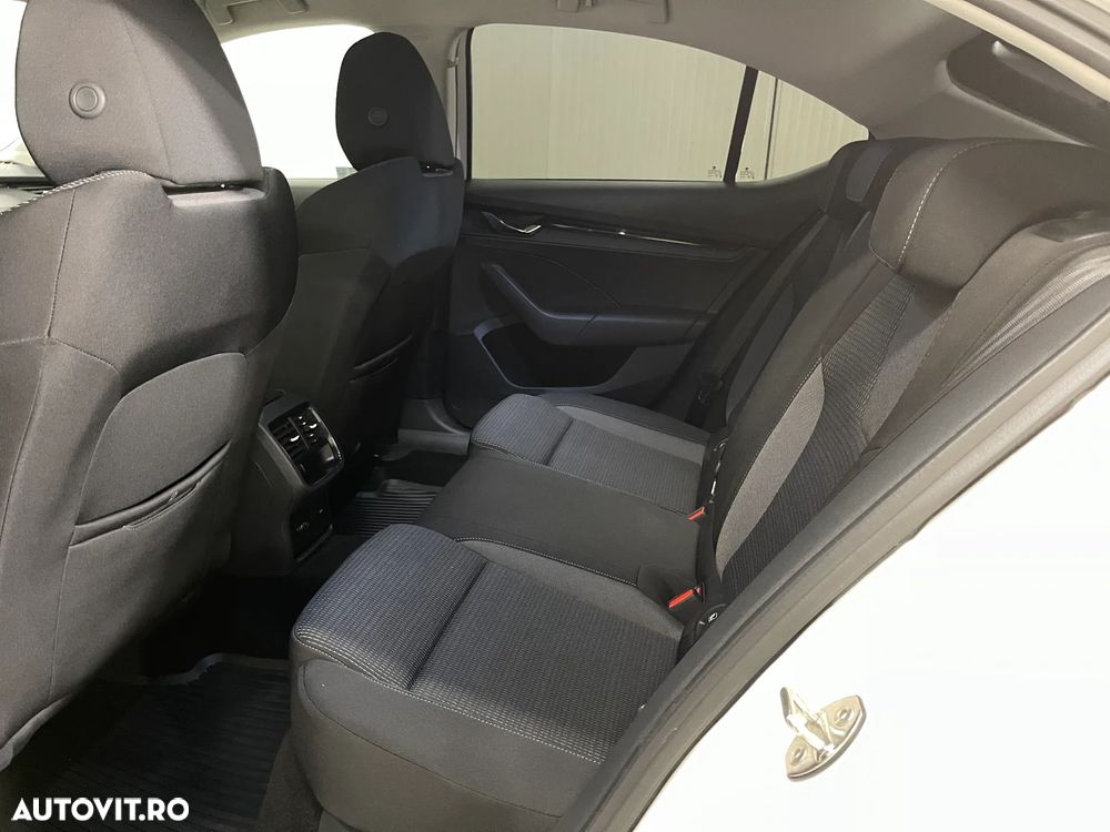 Skoda Octavia 1.0 TSI Ambition - 11