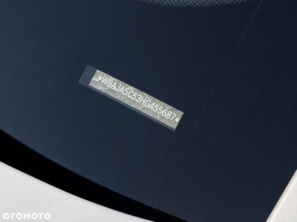 BMW Seria 5 530i Luxury Line - 34