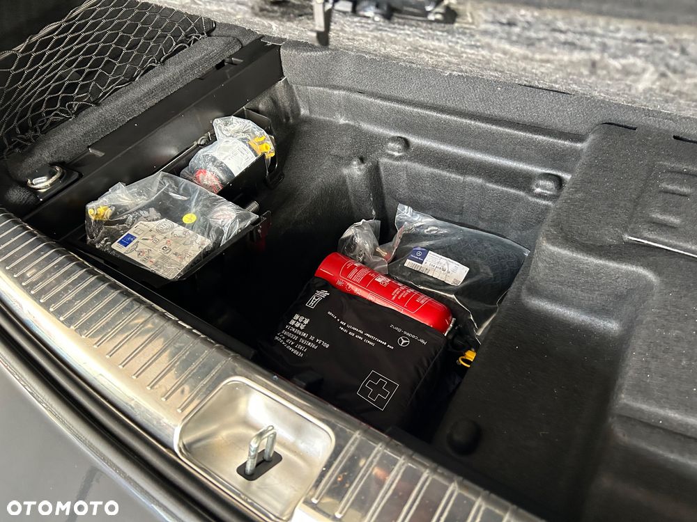 Mercedes-Benz Klasa C 200 (BlueTEC) d T Exclusive - 24