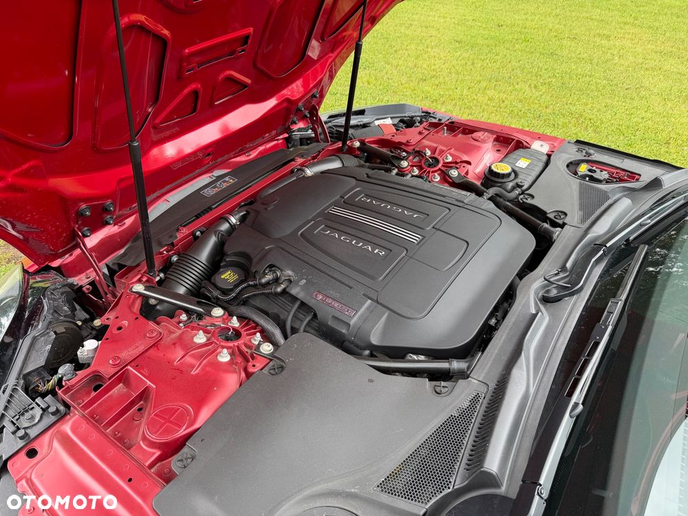 Jaguar F-Type R EU6 - 14
