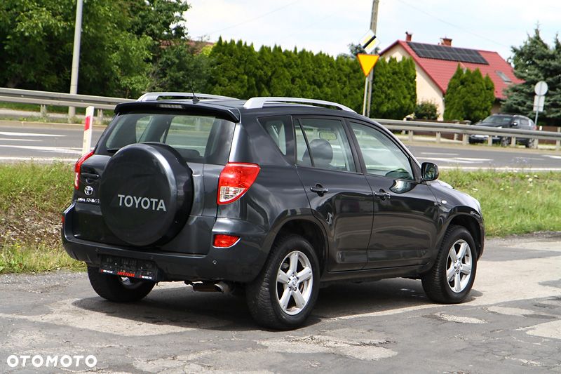 Toyota RAV4 2.0 4x4 Automatik - 2