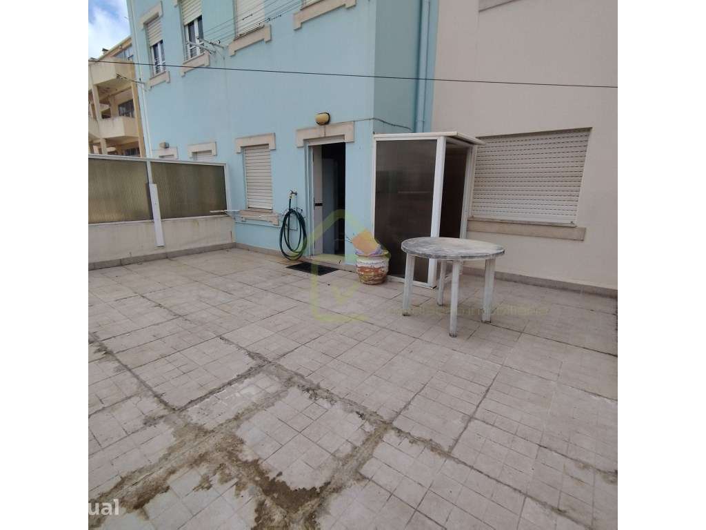 T2 com terraço no CENTRO da cidade - Grande imagem: 3/15