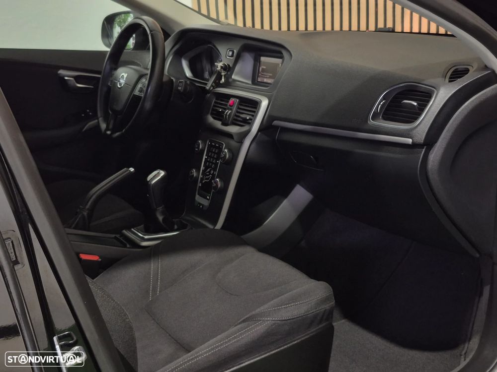 Volvo V40 1.6 D2 Eco Momentum - 18