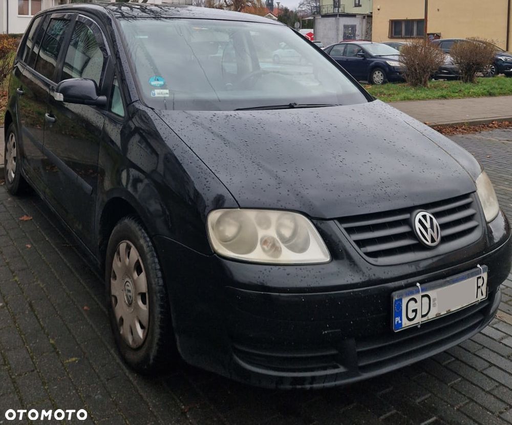 Volkswagen Touran - 4