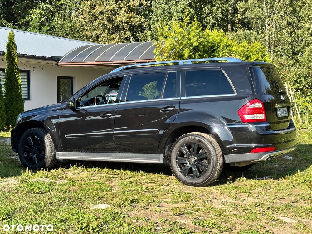 Mercedes-Benz GL - 13