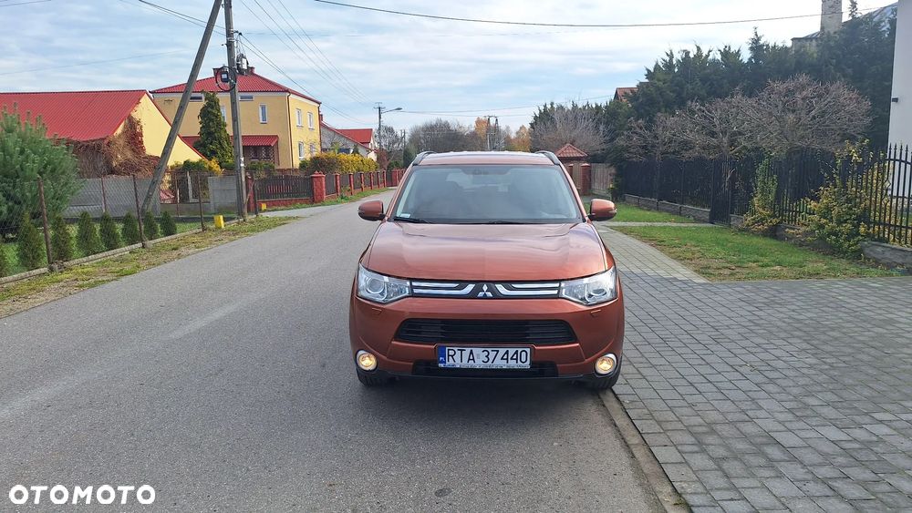 Mitsubishi Outlander 2.2 DID Intense + - 1