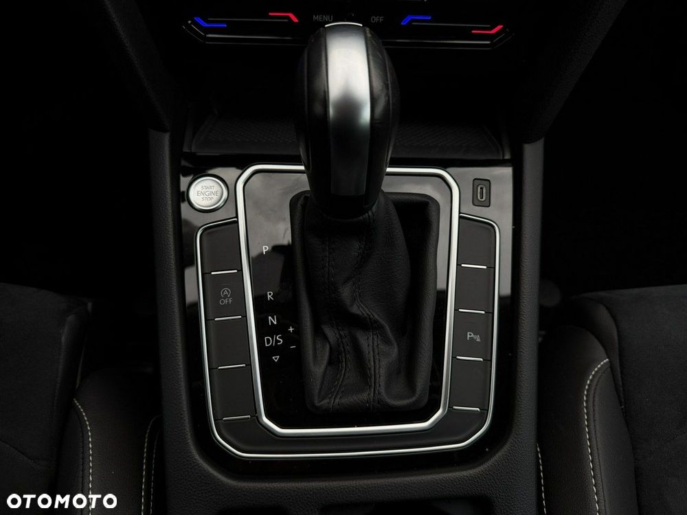Volkswagen Passat - 26