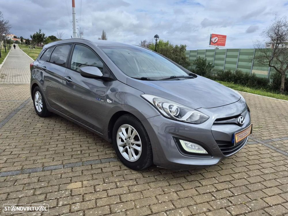 Hyundai i30 SW 1.4 CRDi Blue Active - 3