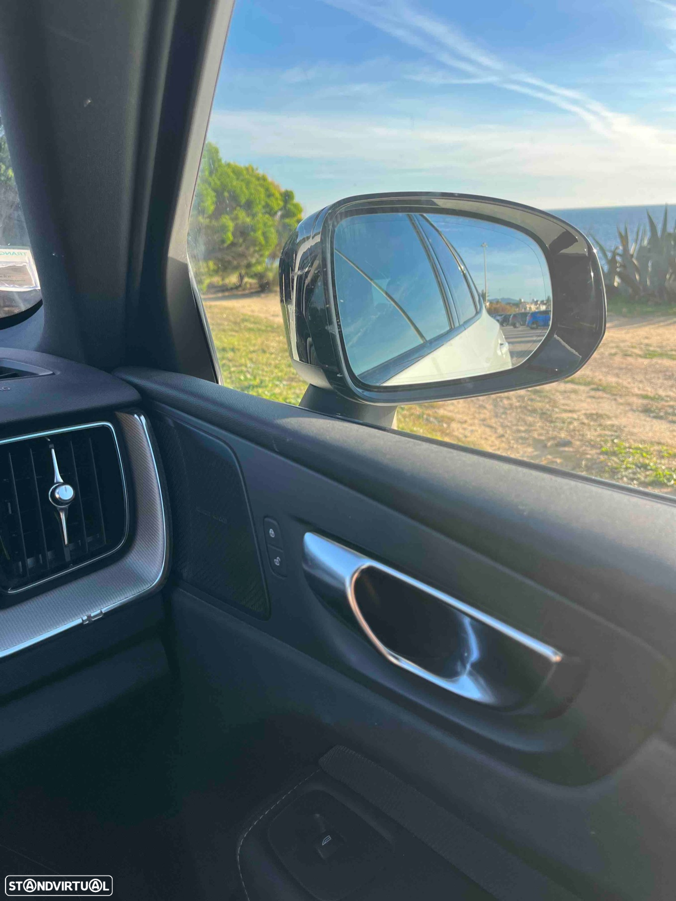 Volvo XC 60 2.0 T6 PHEV R-Design Expression AWD - 25